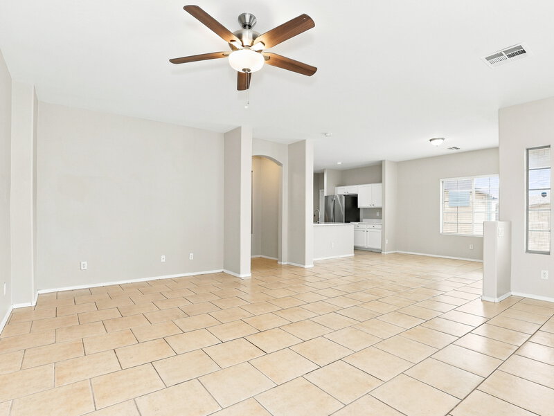 2,045/Mo, 9416 W Odeum Ln Tolleson, AZ 85353 Living Room View 2