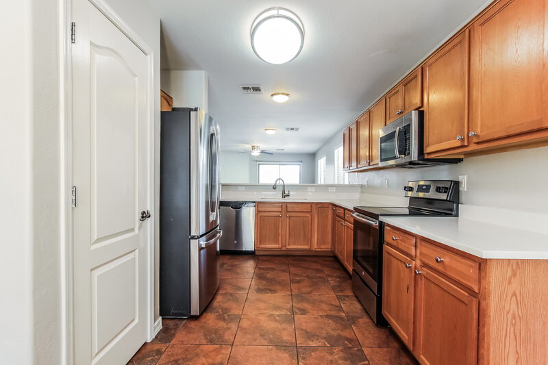 1,825/Mo, 25021 W Vista Norte St Buckeye, AZ 85326 Kitchen View
