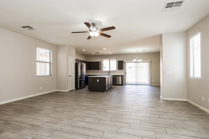 2,225/Mo, 9380 W Williams St Tolleson, AZ 85353 Living Room View 2