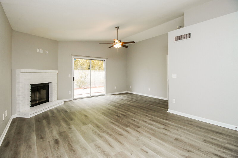 2,045/Mo, 1616 N Alta Mesa Dr # 59 Mesa, AZ 85205 Living Room View
