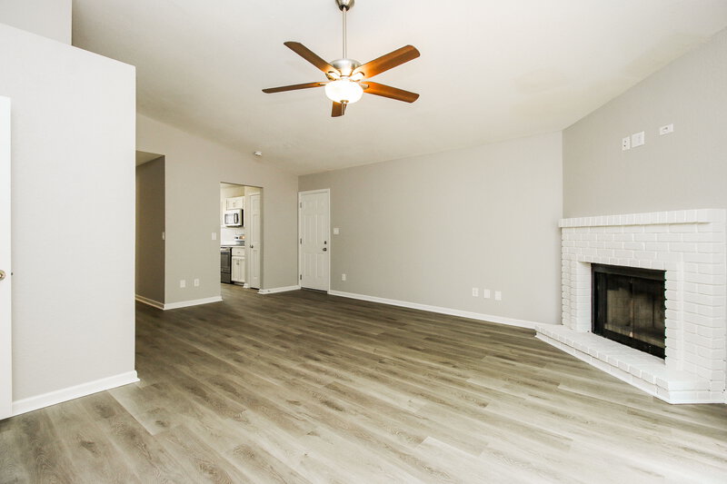2,045/Mo, 1616 N Alta Mesa Dr # 59 Mesa, AZ 85205 Living Room View 3