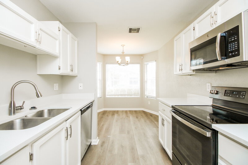 2,045/Mo, 1616 N Alta Mesa Dr # 59 Mesa, AZ 85205 Kitchen View 2