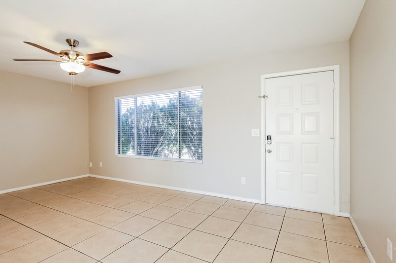 1,975/Mo, 20401 N 8th Avenue Phoenix, AZ 85027 Living Room View 2