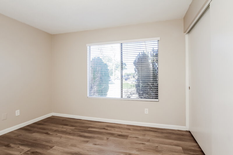 1,975/Mo, 20401 N 8th Avenue Phoenix, AZ 85027 Bedroom View