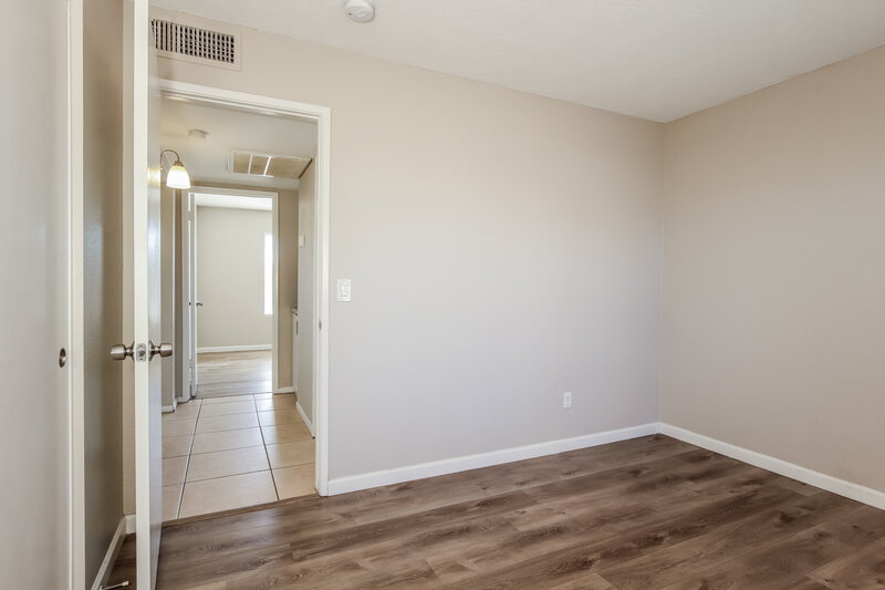 1,975/Mo, 20401 N 8th Avenue Phoenix, AZ 85027 Bedroom View 2