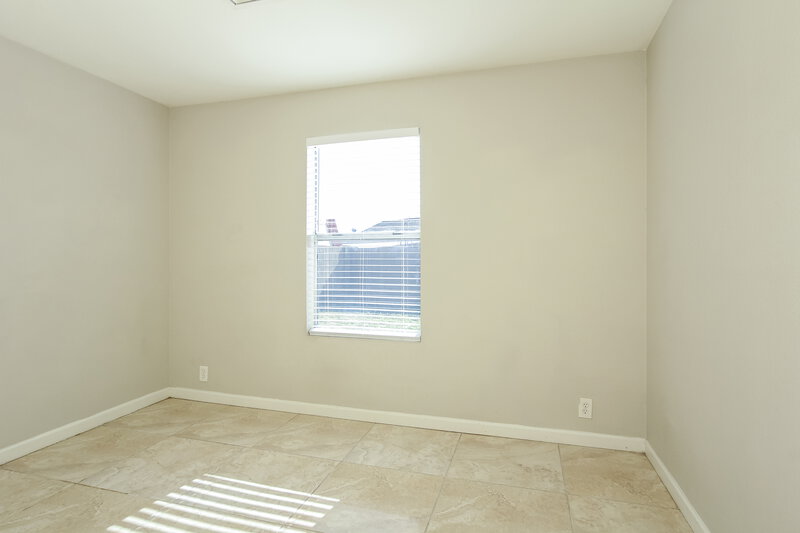 1,990/Mo, 8023 W Krall St Glendale, AZ 85303 Bedroom View 3