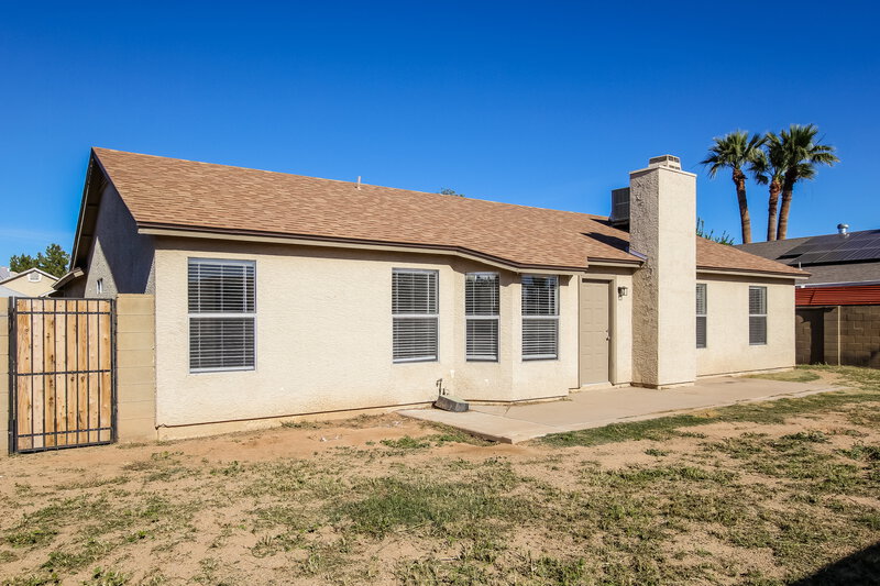 1,990/Mo, 8023 W Krall St Glendale, AZ 85303 Rear View 2