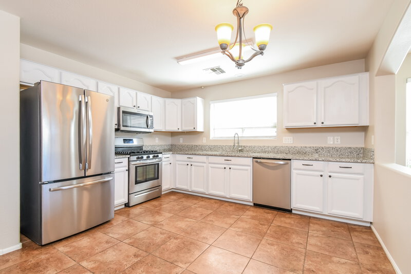 1,955/Mo, 38306 N Amy Ln San Tan Valley, AZ 85140 Kitchen View