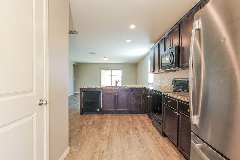 1,865/Mo, 25422 W La Mont Ave Buckeye, AZ 85326 Kitchen View