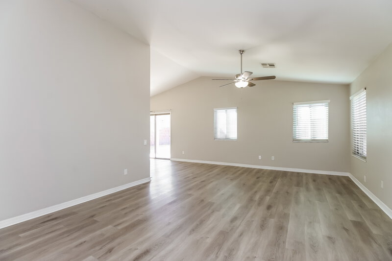 2,090/Mo, 1037 W 7th Ave Apache Junction, AZ 85120 Dining Room View 2