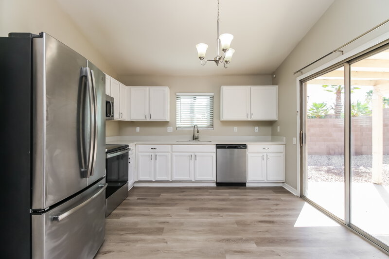 2,090/Mo, 1037 W 7th Ave Apache Junction, AZ 85120 Kitchen View