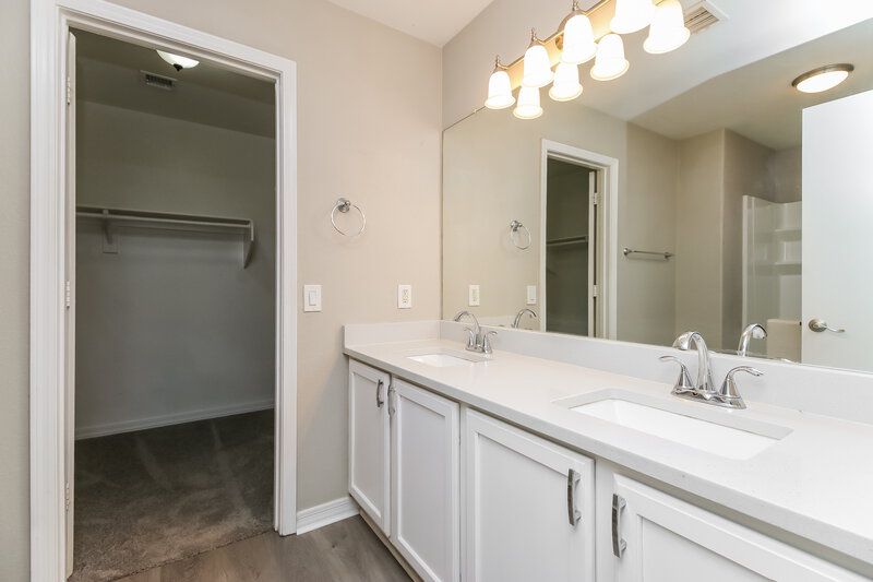 2,090/Mo, 1037 W 7th Ave Apache Junction, AZ 85120 Main Bathroom View