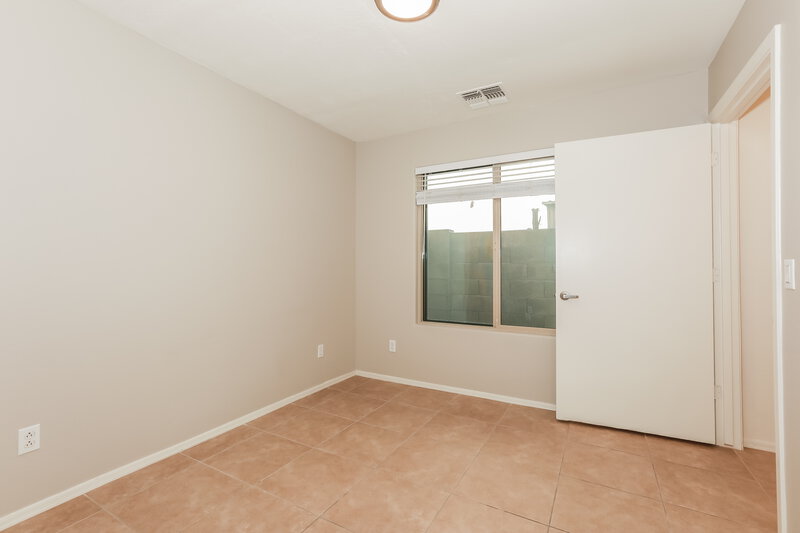 2,065/Mo, 2541 S De Soto Rd Apache Junction, AZ 85119 Bedroom View 2