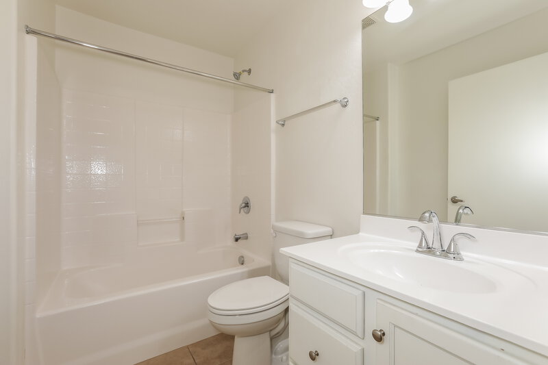 2,065/Mo, 2541 S De Soto Rd Apache Junction, AZ 85119 Bathroom View