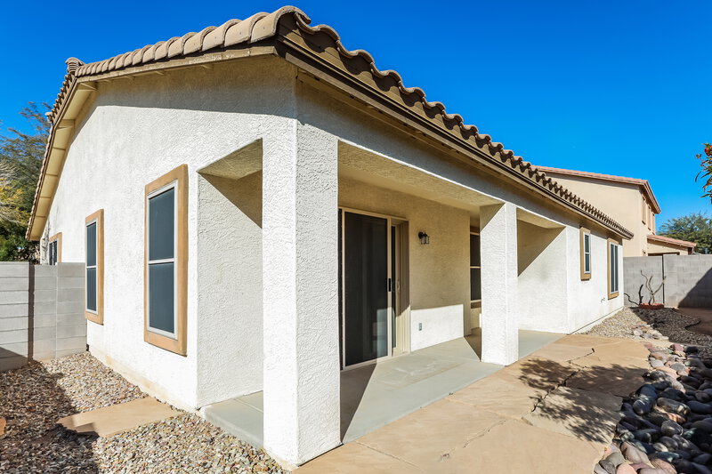 2,065/Mo, 2541 S De Soto Rd Apache Junction, AZ 85119 Rear View