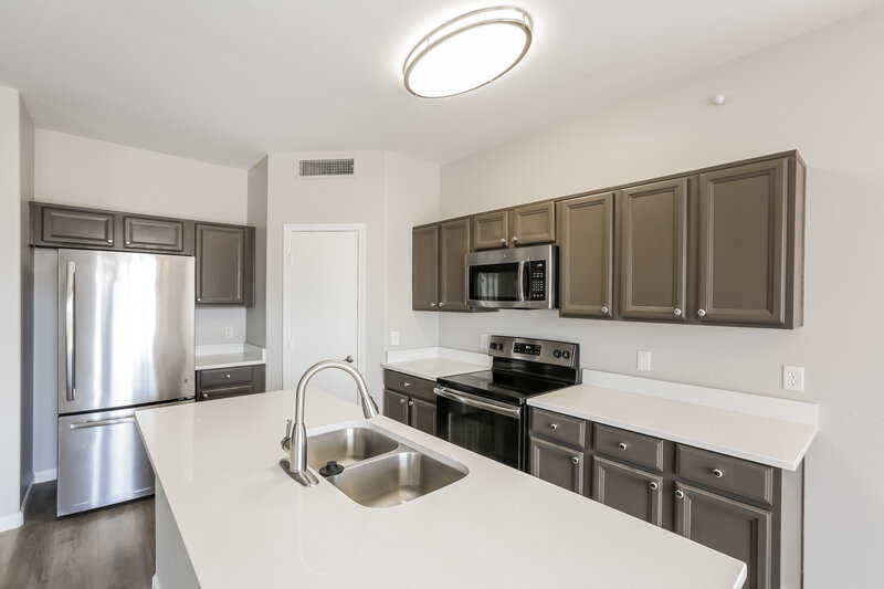 2,280/Mo, 1611 S 120th Ln Avondale, AZ 85323 Kitchen View