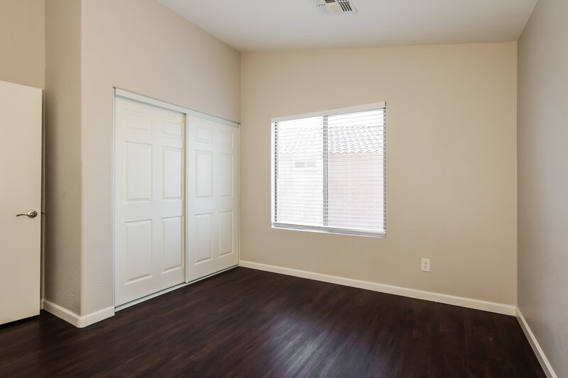 2,425/Mo, 6728 N 130th Ave Glendale, AZ 85307 Bedroom View 2