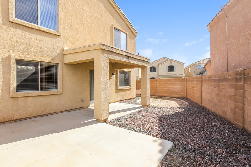 2,425/Mo, 6728 N 130th Ave Glendale, AZ 85307 Backyard View