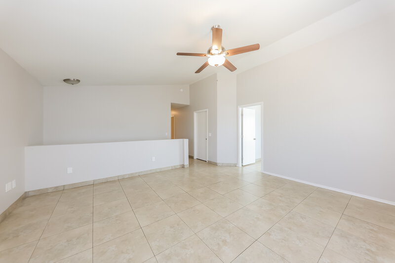 0/Mo, 12209 W Flanagan St Avondale, AZ 85323 Family Room View