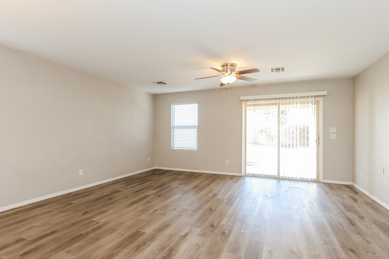1,780/Mo, 38059 N Carolina Avenue San Tan Valley, AZ 85140 Living Room View