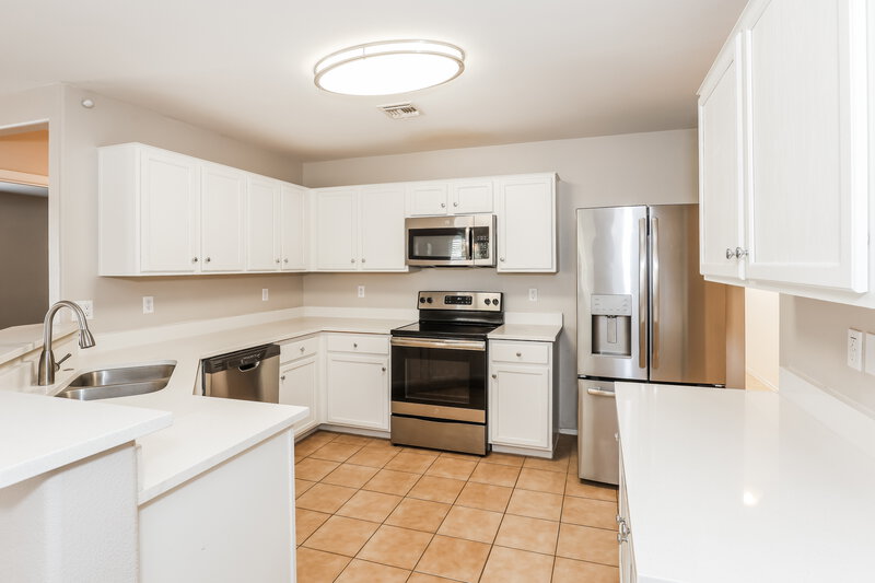 1,780/Mo, 38059 N Carolina Avenue San Tan Valley, AZ 85140 Kitchen View 2