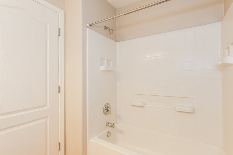 1,780/Mo, 38059 N Carolina Avenue San Tan Valley, AZ 85140 Bathroom View 2