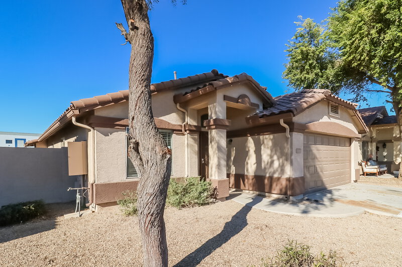 1,925/Mo, 1524 S 86th Ln Tolleson, AZ 85353 Front View