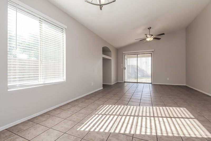 1,925/Mo, 1524 S 86th Ln Tolleson, AZ 85353 Living Room View