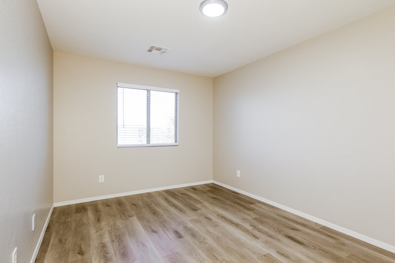 2,110/Mo, 15201 N Honcho Ct El Mirage, AZ 85335 Bedroom View