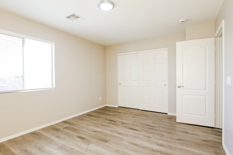 2,110/Mo, 15201 N Honcho Ct El Mirage, AZ 85335 Bedroom View 2