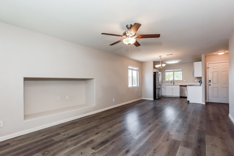 1,630/Mo, 1074 E Silversmith Trl San Tan Valley, AZ 85143 Living Room View