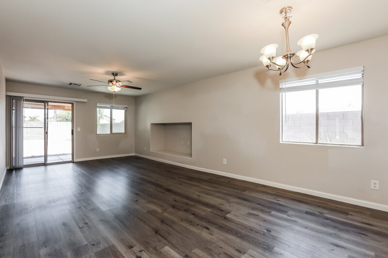 1,630/Mo, 1074 E Silversmith Trl San Tan Valley, AZ 85143 Dining Room View