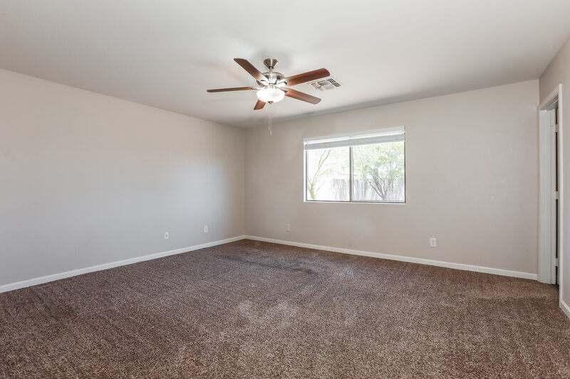 1,630/Mo, 1074 E Silversmith Trl San Tan Valley, AZ 85143 Main Bedroom View