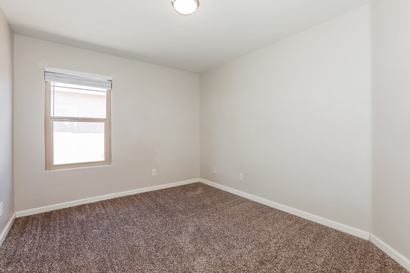 1,630/Mo, 1074 E Silversmith Trl San Tan Valley, AZ 85143 Bedroom View 2