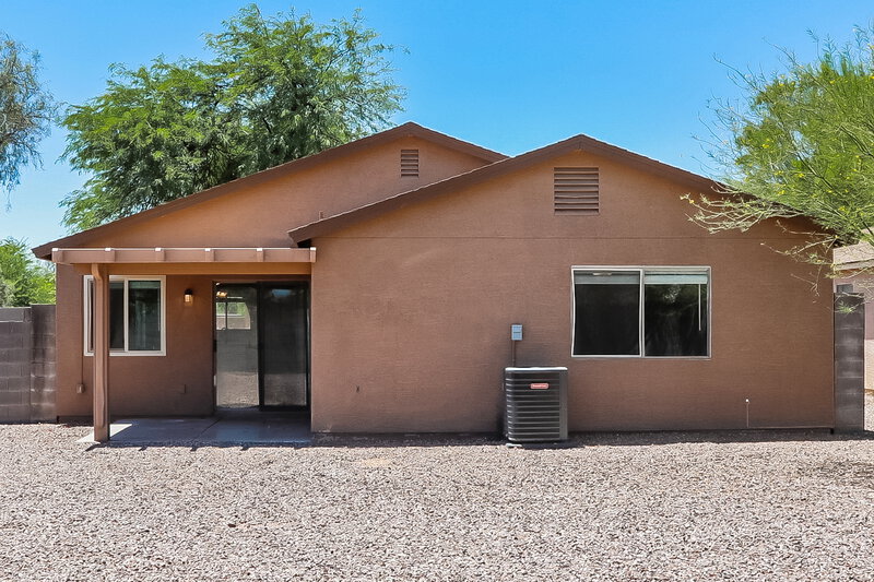 1,630/Mo, 1074 E Silversmith Trl San Tan Valley, AZ 85143 Rear View