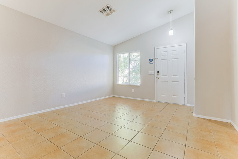 1,795/Mo, 1465 E Rolls Road San Tan Valley, AZ 85143 Family Room View 2