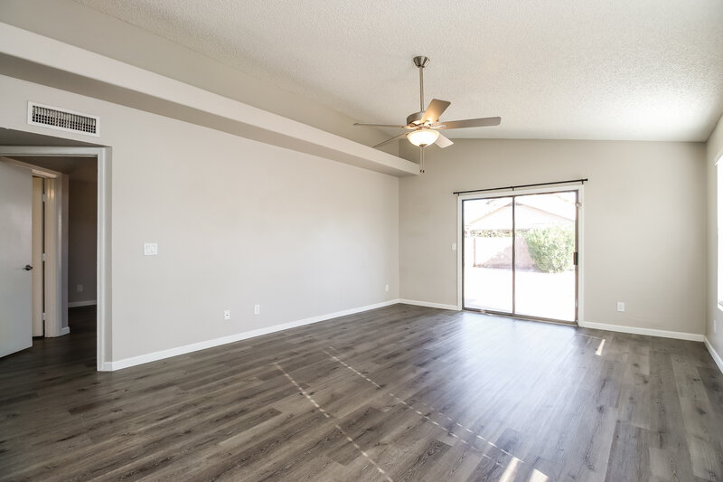 2,195/Mo, 4550 E Harmony Ave Mesa, AZ 85206 Living Room View