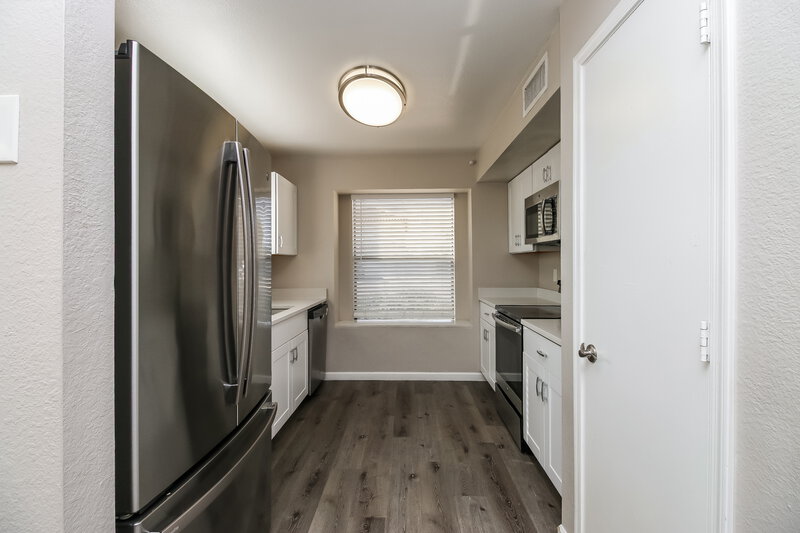 2,195/Mo, 4550 E Harmony Ave Mesa, AZ 85206 Kitchen View