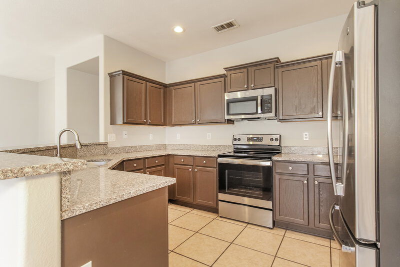 1,895/Mo, 610 W Rio Vista Ln Avondale, AZ 85323 Kitchen View