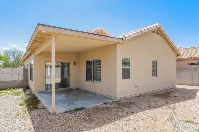 1,895/Mo, 610 W Rio Vista Ln Avondale, AZ 85323 Rear View