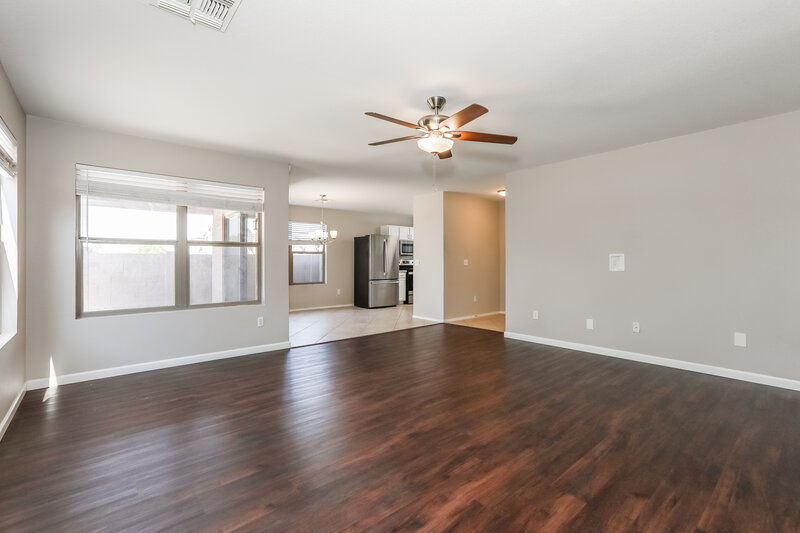 2,590/Mo, 3933 S Illinois St Chandler, AZ 85248 Living Room View 2