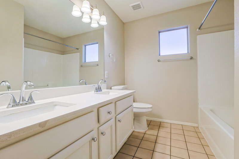 2,480/Mo, 1162 E Baylor Ln Gilbert, AZ 85296 Bathroom View