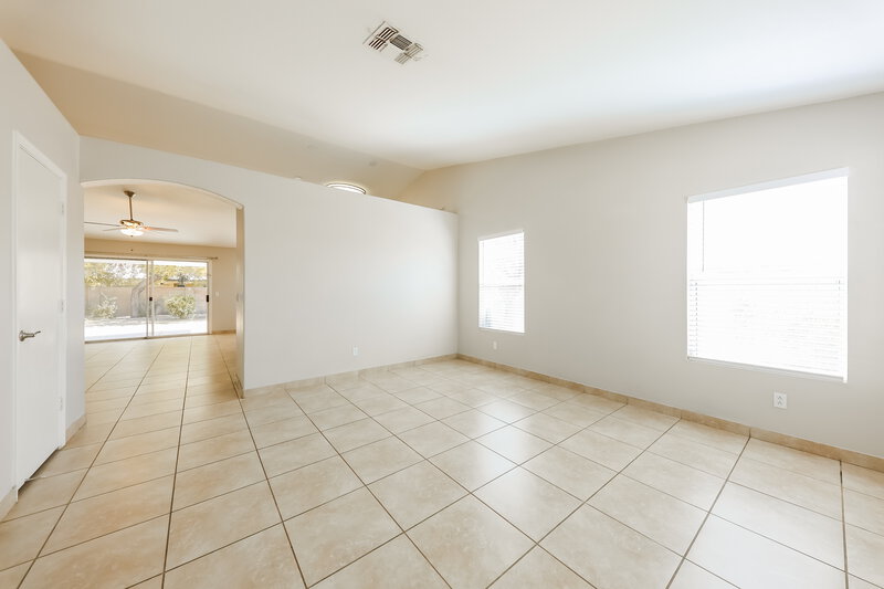 2,545/Mo, 1419 W Villa Theresa Dr Phoenix, AZ 85023 Living Room View