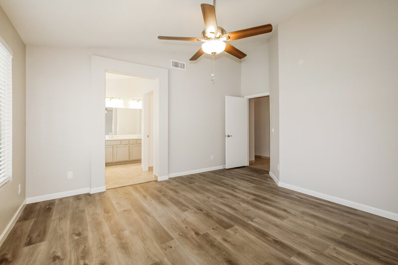2,535/Mo, 1419 W Villa Theresa Dr Phoenix, AZ 85023 Master Bedroom View 2