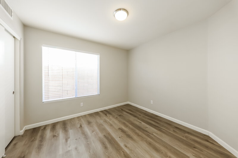 2,545/Mo, 1419 W Villa Theresa Dr Phoenix, AZ 85023 Bedroom View