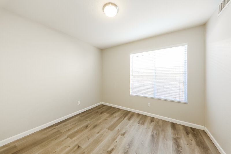 2,545/Mo, 1419 W Villa Theresa Dr Phoenix, AZ 85023 Bedroom View 2