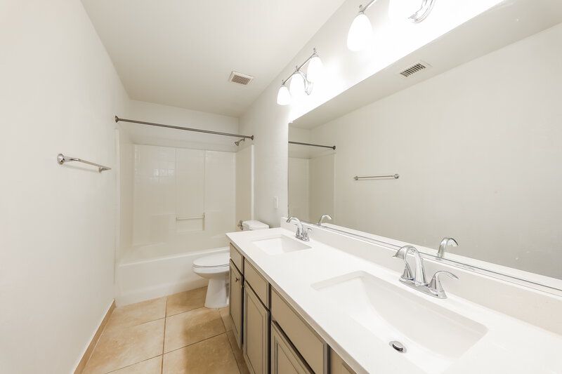 2,545/Mo, 1419 W Villa Theresa Dr Phoenix, AZ 85023 Bathroom View