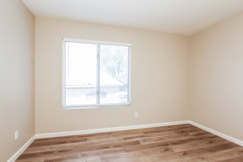 2,325/Mo, 6782 W Tina Ln Glendale, AZ 85310 Bedroom View 2