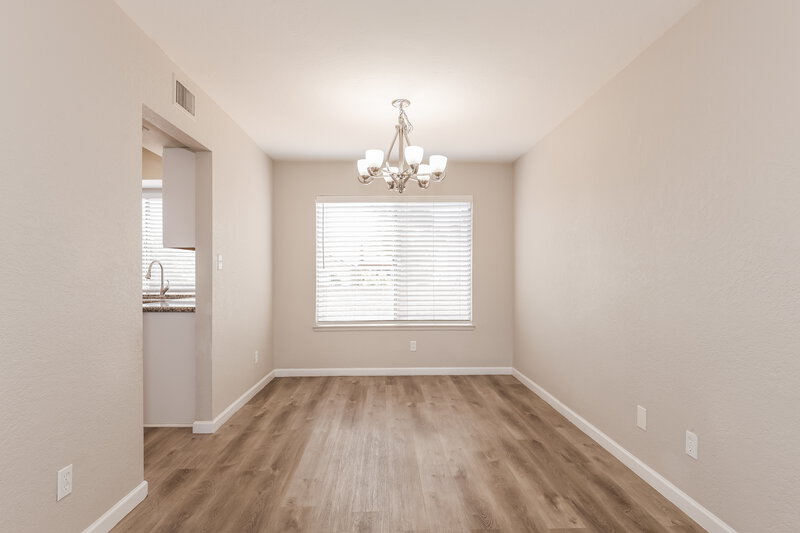 2,390/Mo, 1635 E Apollo Rd Phoenix, AZ 85042 Dining Room View
