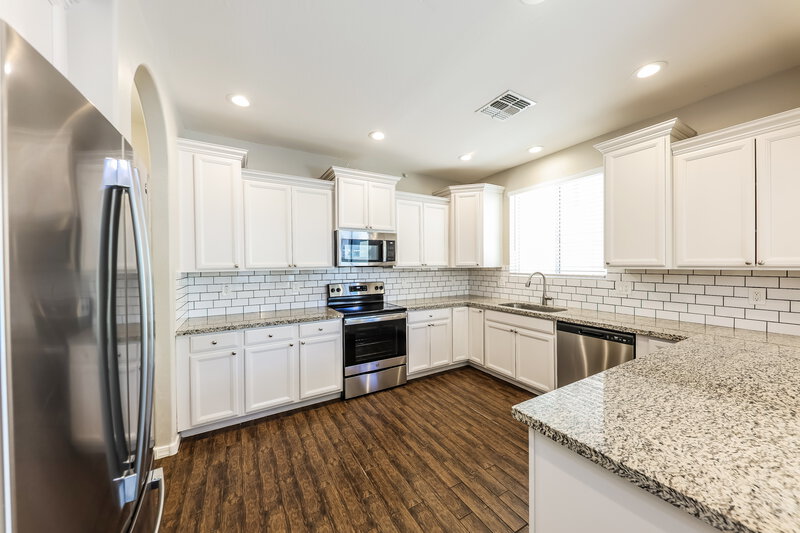 2,075/Mo, 28943 N 124th Dr Peoria, AZ 85383 Kitchen View